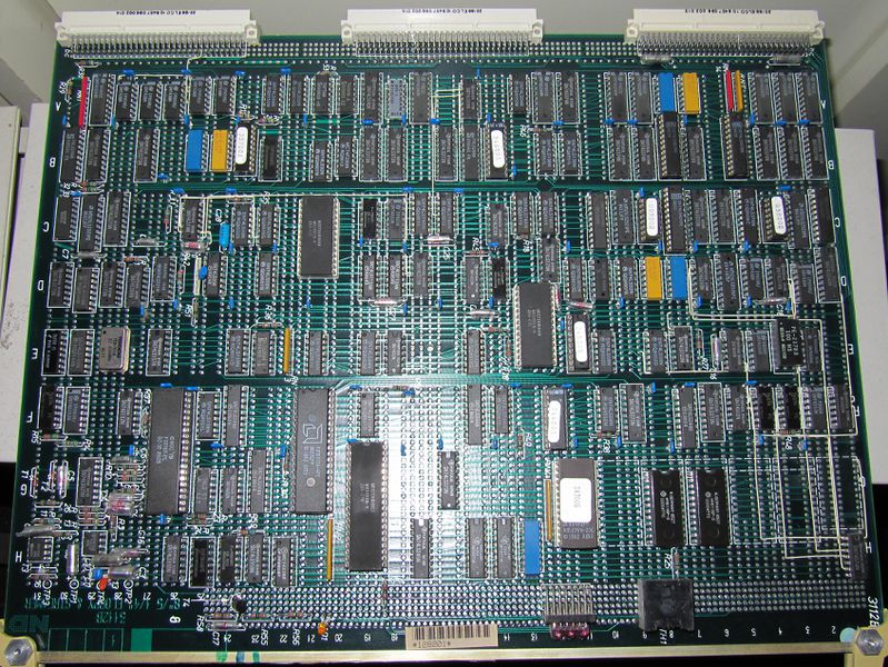 File:3112-nd100-8-and-5.25-inch-floppy-streamer-controller.jpg