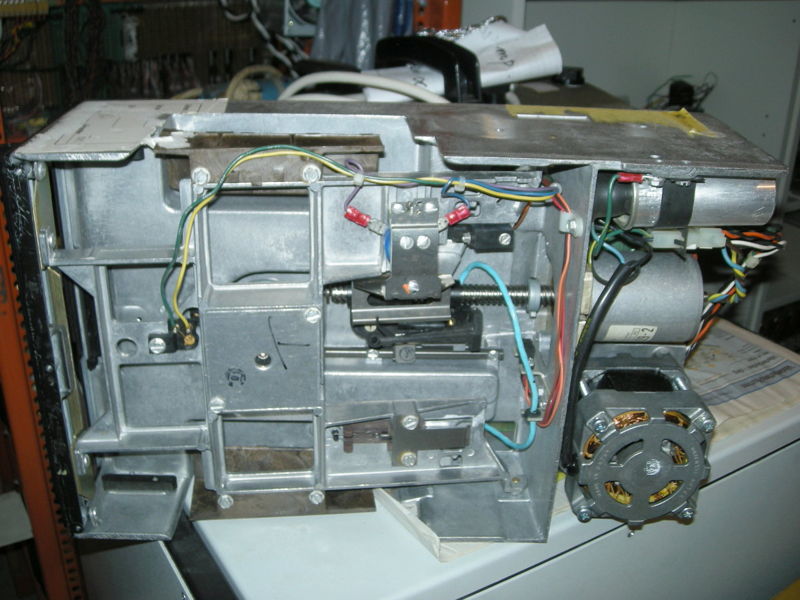 File:SHUGART-SA801-floppy-top.jpg