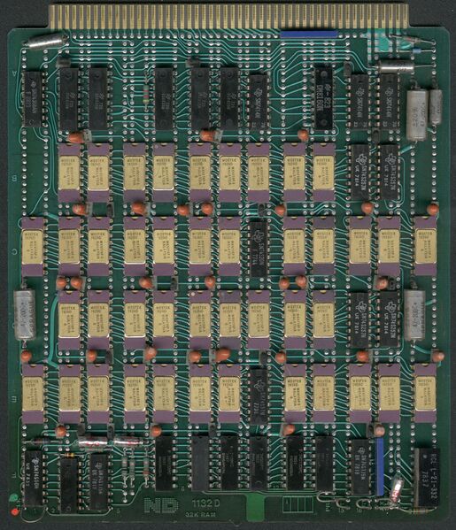 File:NorskData-1132D-32K RAM-ComponentSide.jpg