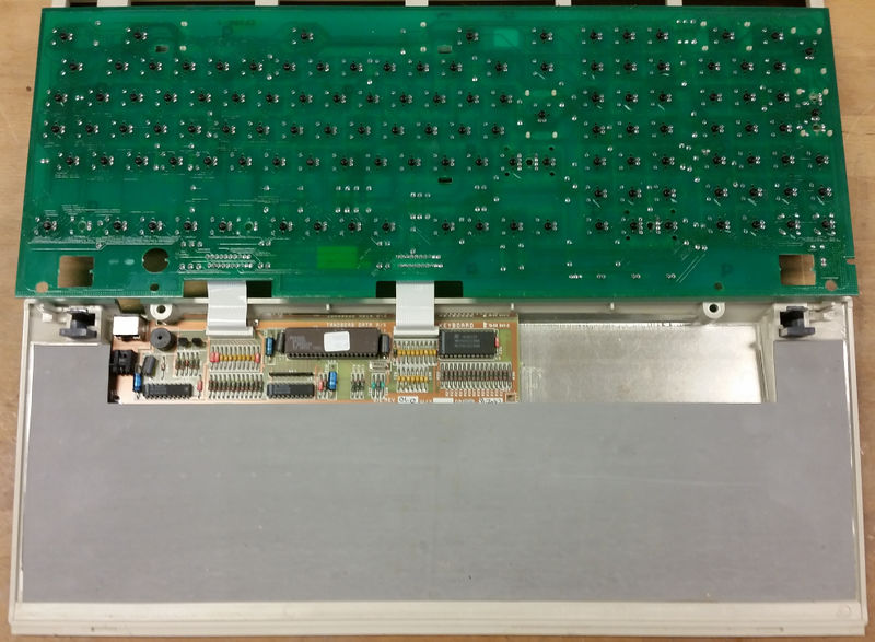File:TDV5010 inside underside of keyboard PCB top controller PCB bottom case 20190412 133934.jpg